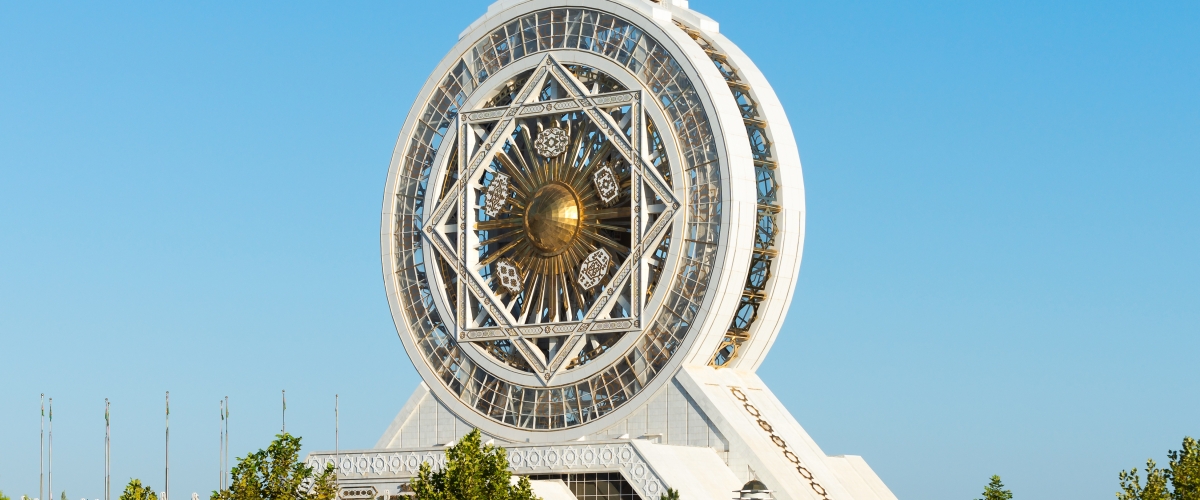 Alem Cultural and Entertainment Center and big wheel in Ashgabat, Turkmenistan- Thiago Trevisan - stock.adobe.com